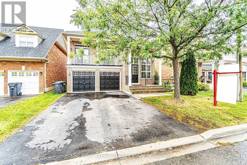 Detached at 37 CHARLESWOOD CIRCLE, Brampton
