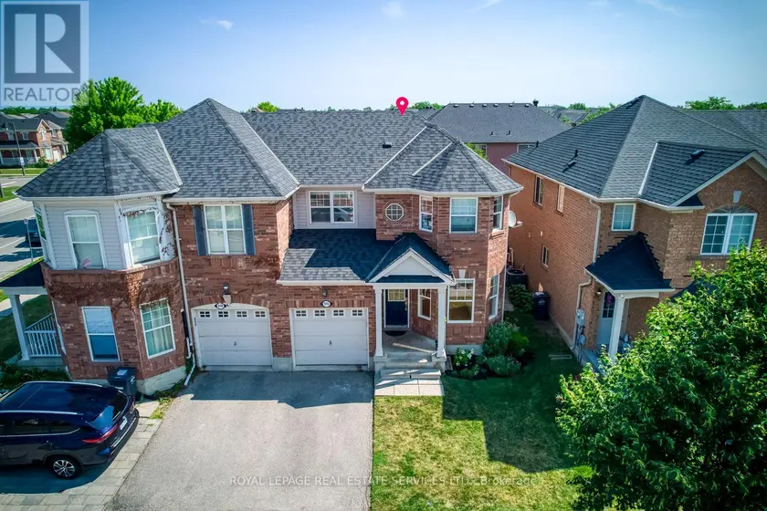 Semi-Detached/Link at 916 MCNAIR CIRCLE, Milton