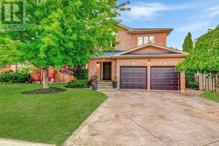 Detached at 2527 ANDOVER ROAD, Oakville