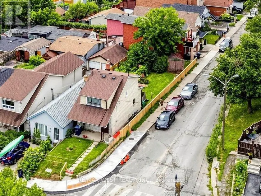 Detached at 410 SILVERTHORN AVENUE, Toronto