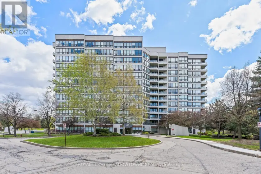 Apartment at 104 - 10 LAURELCREST STREET, Brampton