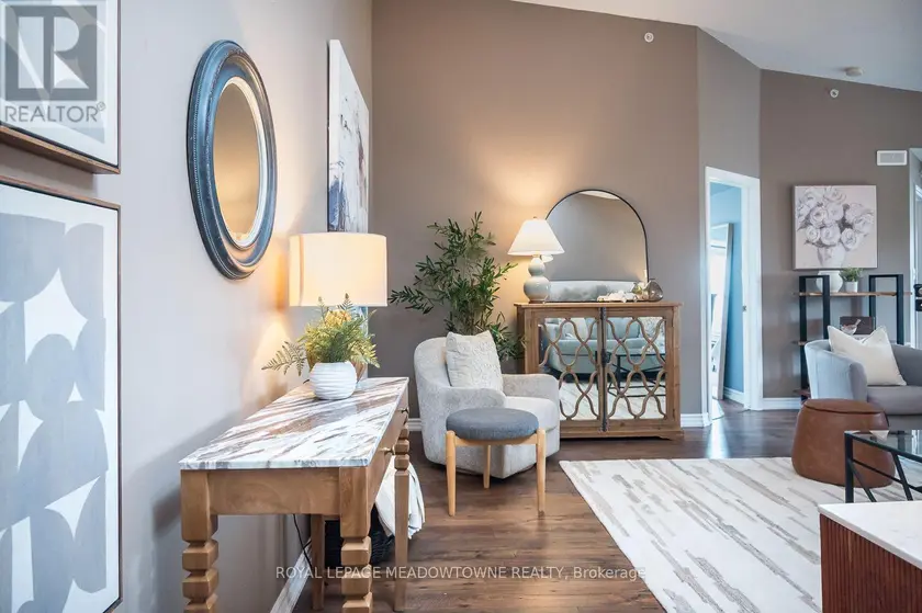 Apartment at 401 - 1483 MAPLE AVENUE, Milton