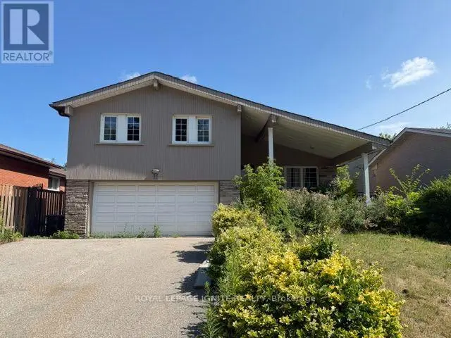 Detached at 11 FULWELL CRESCENT, Toronto