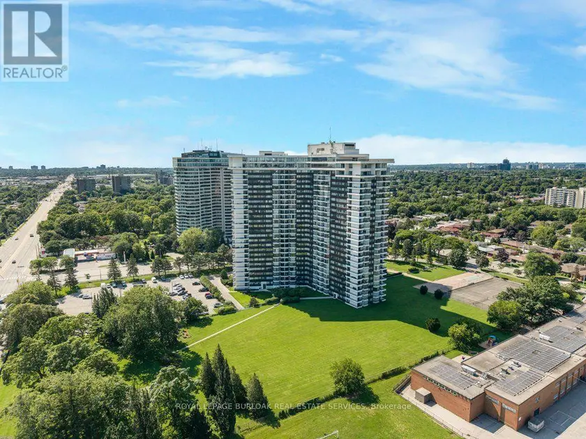 Apartment at 718 - 1333 BLOOR STREET, Mississauga