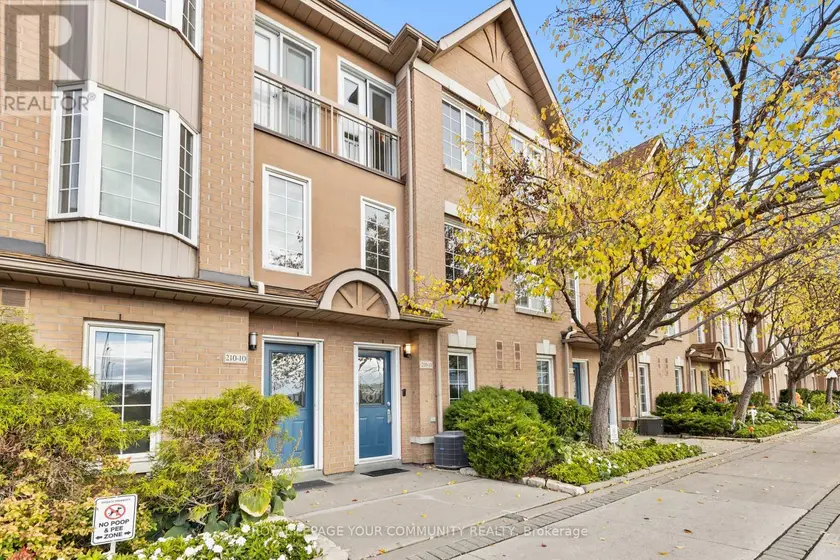 Townhouse at 11 - 210 MANITOBA STREET, Toronto