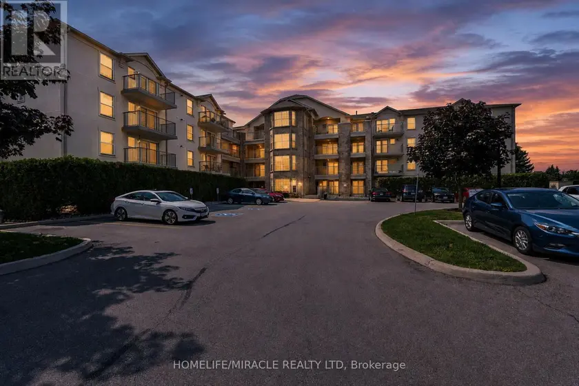 Apartment at 305 - 1490 BISHOPS GATE, Oakville