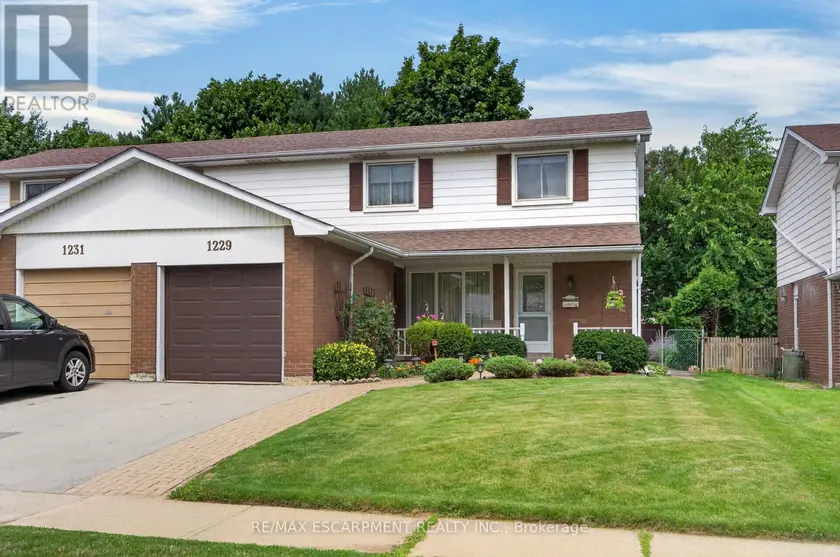 Semi-Detached/Link at 1229 NOTTINGHAM AVENUE, Burlington