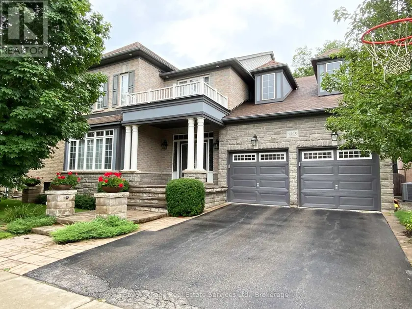 Detached at 3385 LIPTAY AVENUE, Oakville