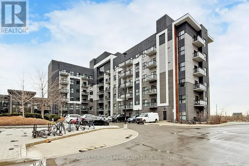Apartment at 334 - 102 GROVEWOOD COMMON, Oakville