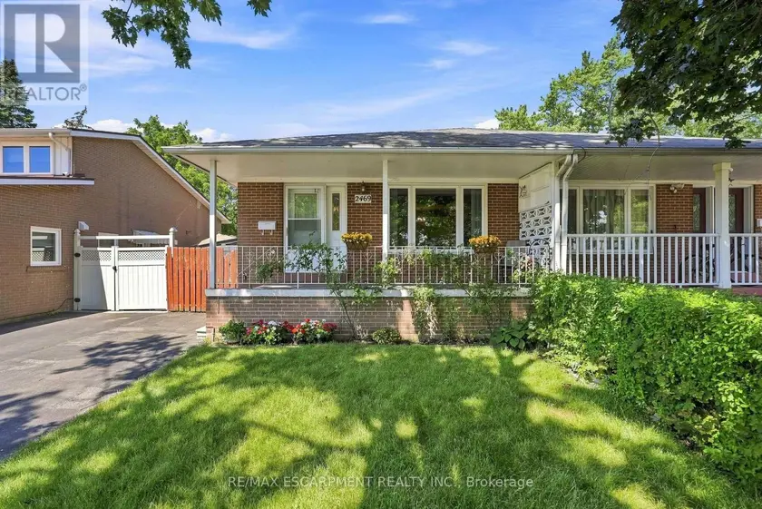 Semi-Detached/Link at 2469 PADSTOW CRESCENT, Mississauga