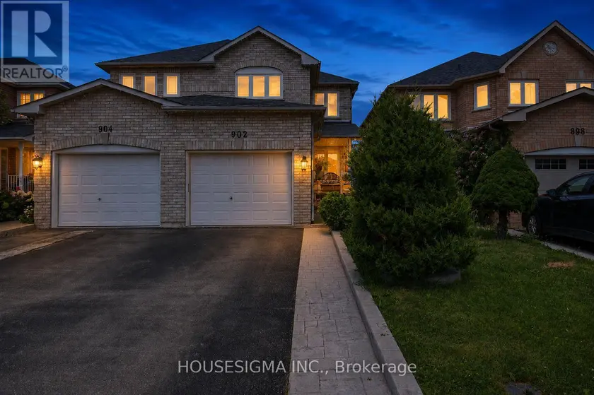 Semi-Detached/Link at 902 APPLECROFT CIRCLE, Mississauga