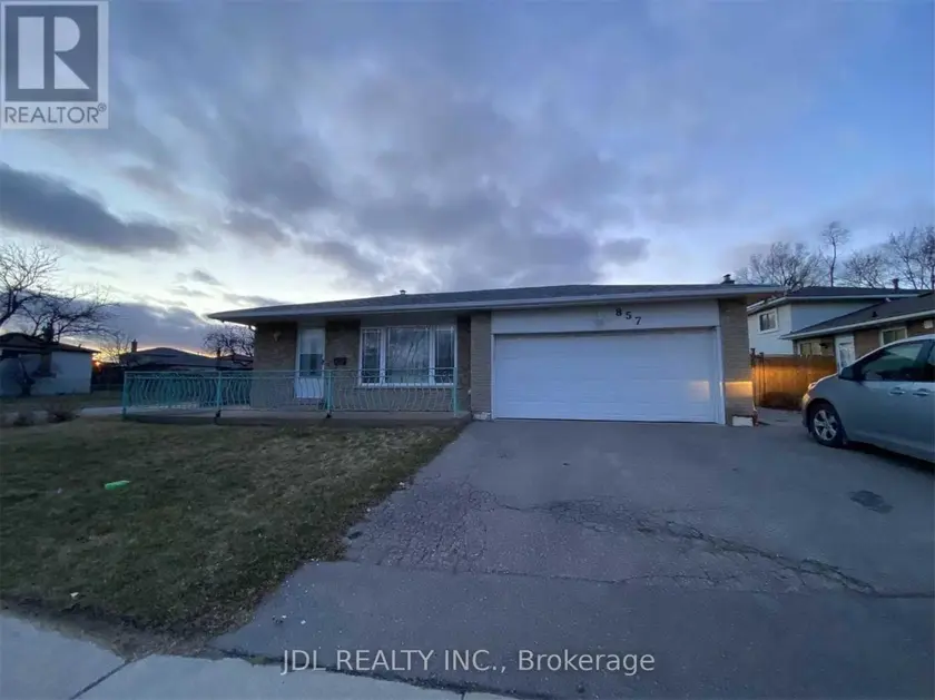 Detached at LOWER - 857 WESTLOCK ROAD, Mississauga