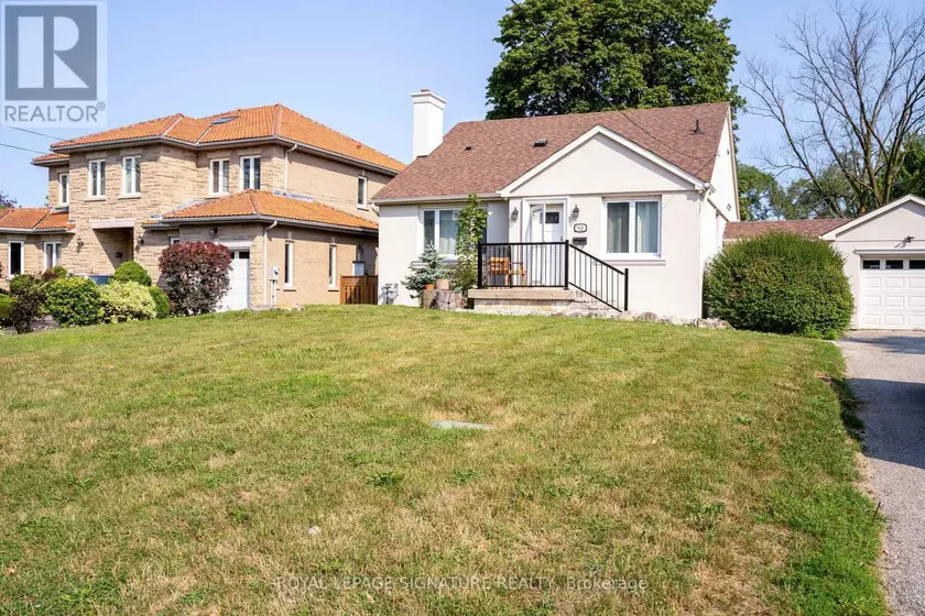 Detached at 42 KINGSVIEW BOULEVARD, Toronto