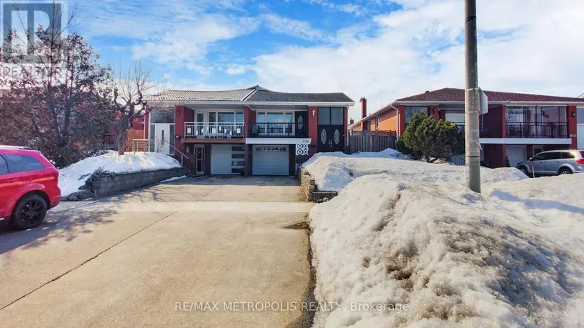 Semi-Detached/Link at UPPER - 3254 FIELDGATE DRIVE, Mississauga