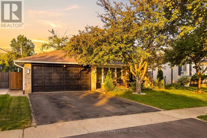 Detached at 127 REDGRAVE DRIVE, Toronto