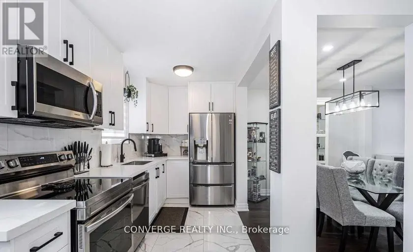 Semi-Detached/Link at 39 GREENWOOD CRESCENT, Brampton