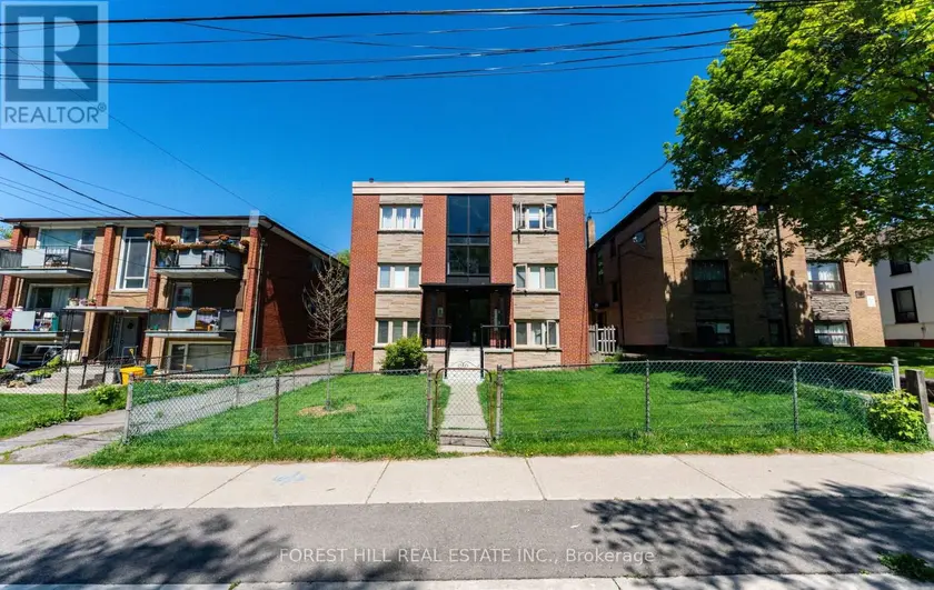 Apartment at 5 - 8 VICTORIA STREET, Toronto