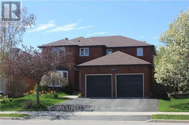 Detached at 2034 OXFORD AVENUE, Oakville