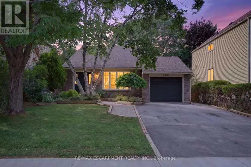 Detached at 3401 ROCKWOOD DRIVE, Burlington