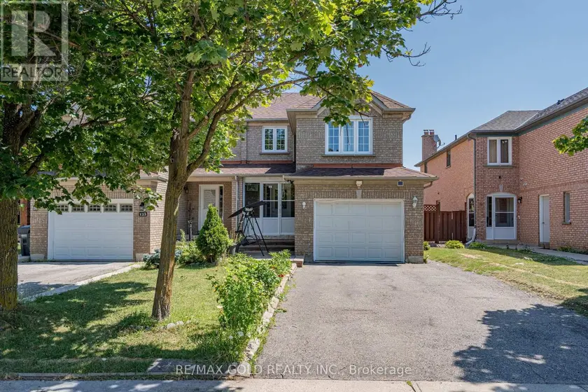Semi-Detached/Link at 121 BIGHORN CRESCENT, Brampton