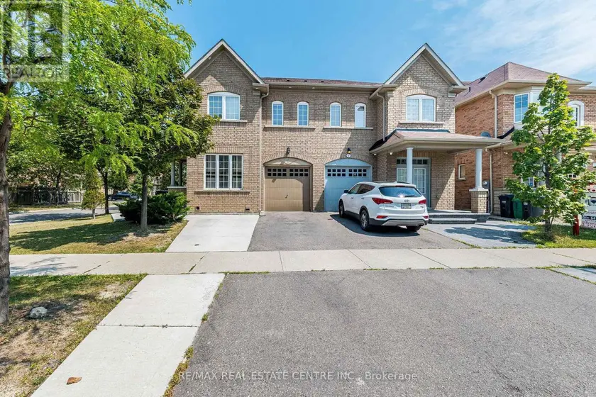 Semi-Detached/Link at 9 LOFTSMOOR DRIVE, Brampton