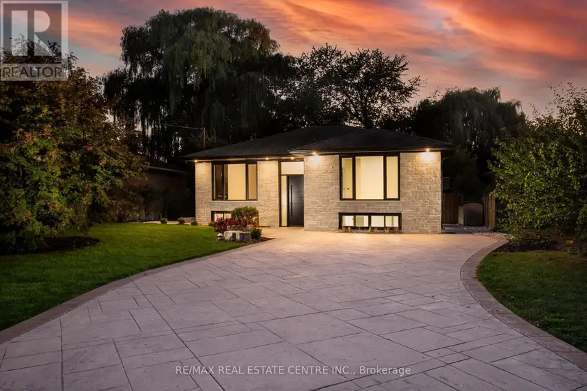 Detached at 446 WILLIS DRIVE, Oakville