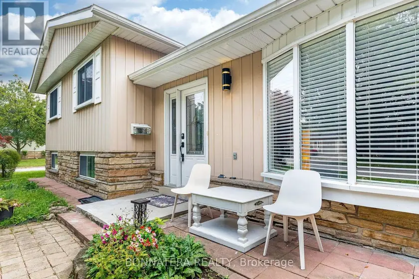 Detached at 1324 ALDRIDGE CRESCENT, Burlington