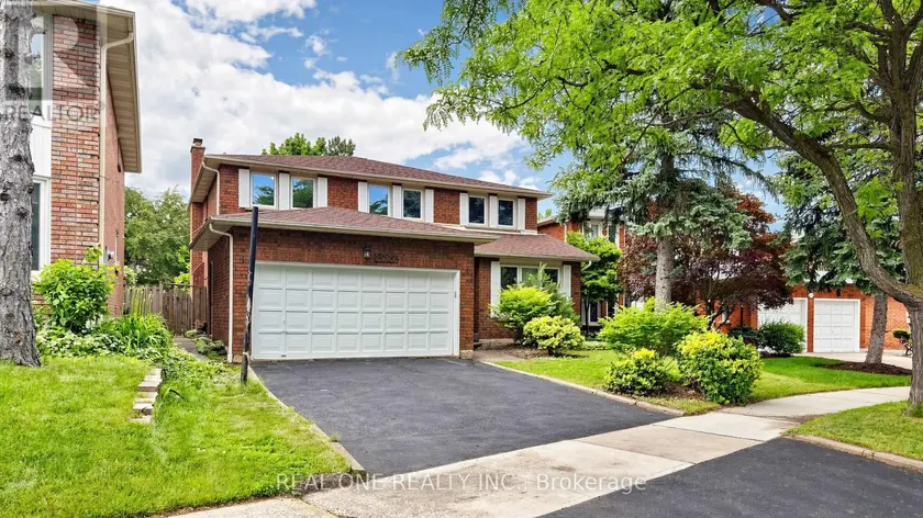 Detached at 2027 ROY IVOR CRESCENT, Mississauga