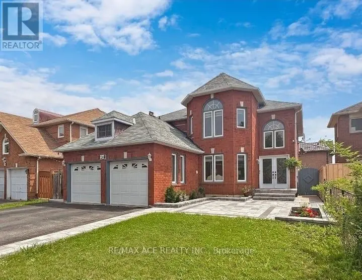 Detached at 26 BROWNRIDGE COURT N, Brampton
