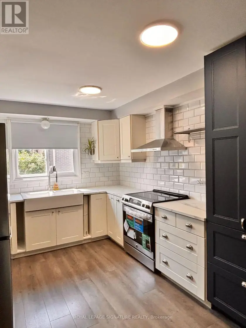 Townhouse at 35 - 41 NADIA PLACE, Oakville