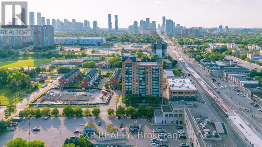 Apartment at 202 - 25 AGNES STREET, Mississauga