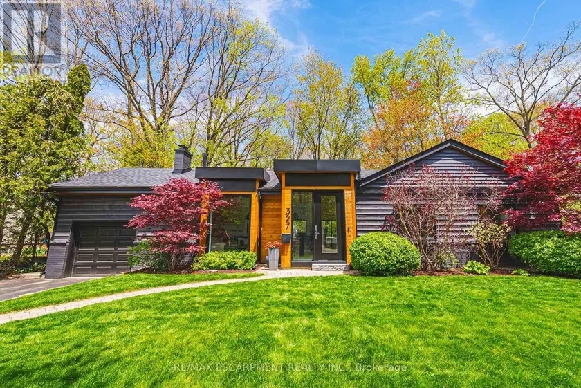 Detached at 327 GOODRAM DRIVE, Burlington