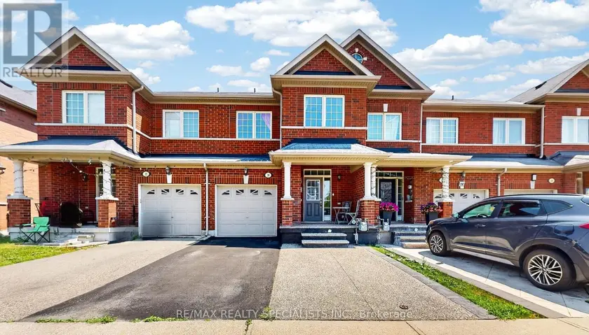 Townhouse at 30 PENDULUM CIRCLE, Brampton