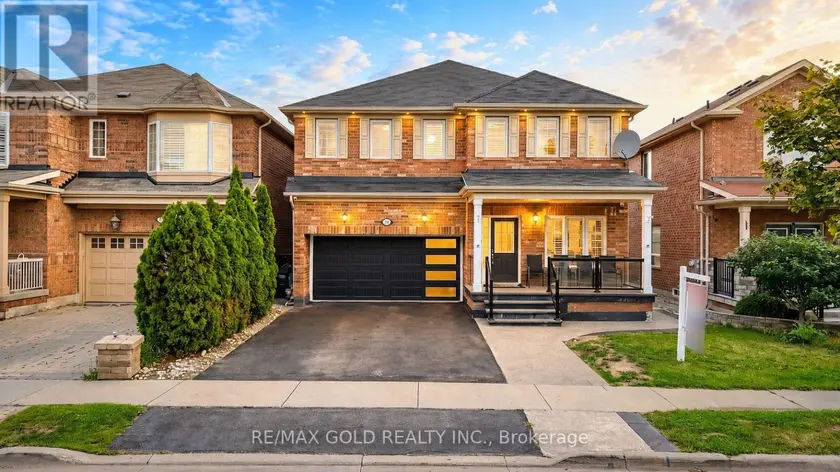 Detached at 29 ABBOTSBURY DRIVE, Brampton