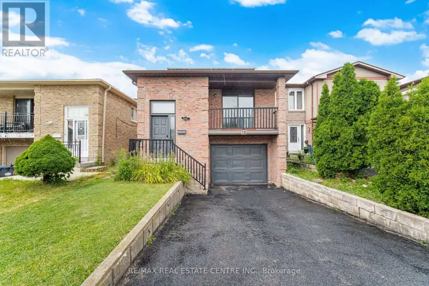 Detached at 13 DAFOE CRESCENT, Brampton