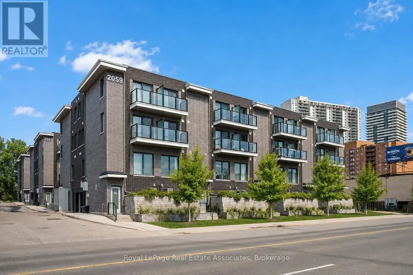 Townhouse at 40 - 2059 WESTON ROAD, Toronto
