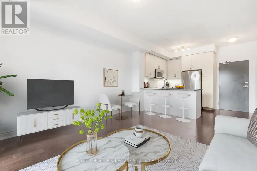 Apartment at 321 - 3170 ERIN MILLS PARKWAY, Mississauga