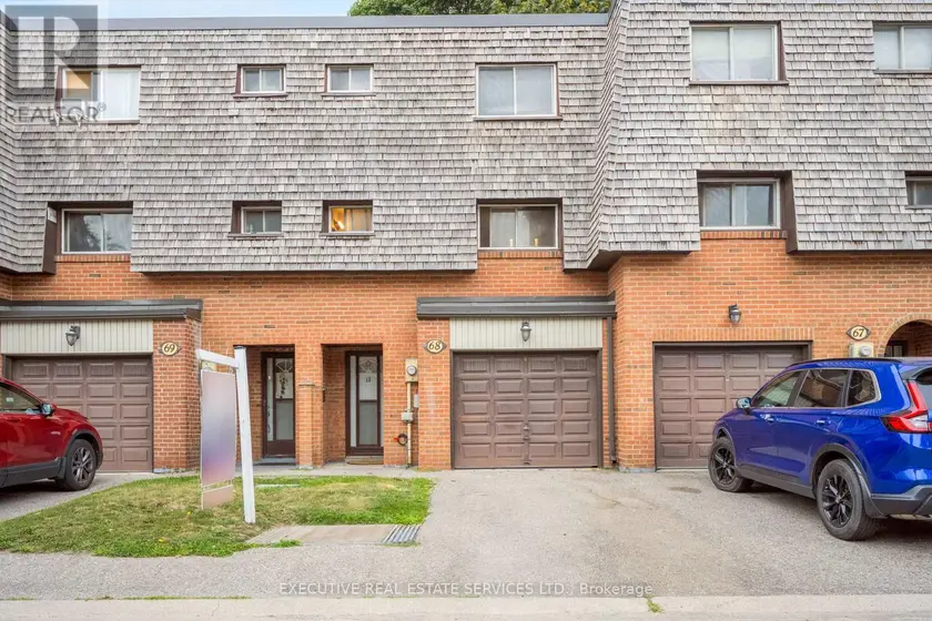 Townhouse at 68 BRIAR PATH NW, Brampton