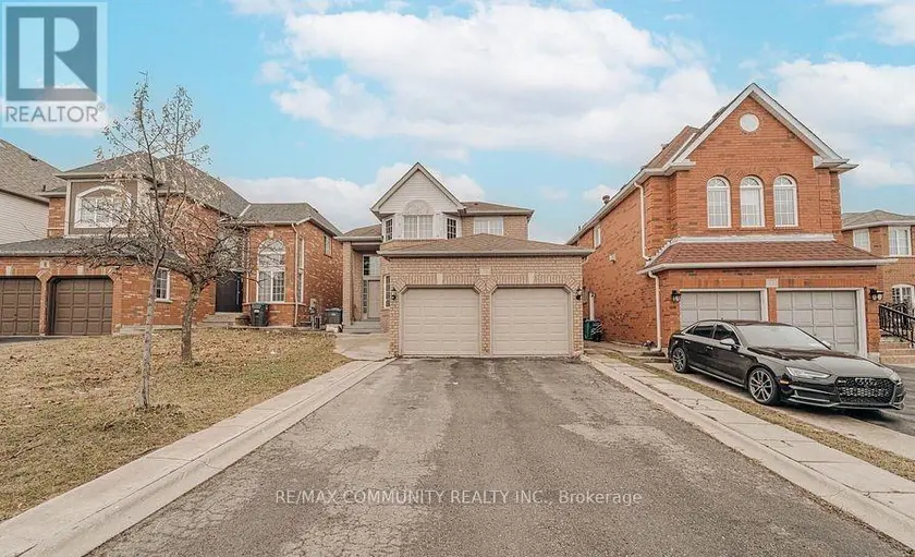 Detached at 10 SQUIRRELTAIL WAY, Brampton