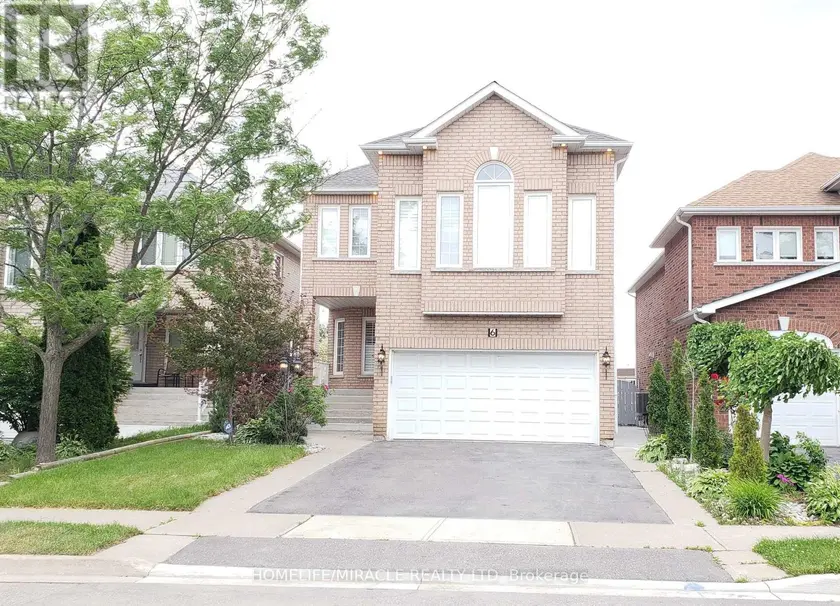 Detached at 6 SWEET BRIAR LANE, Brampton
