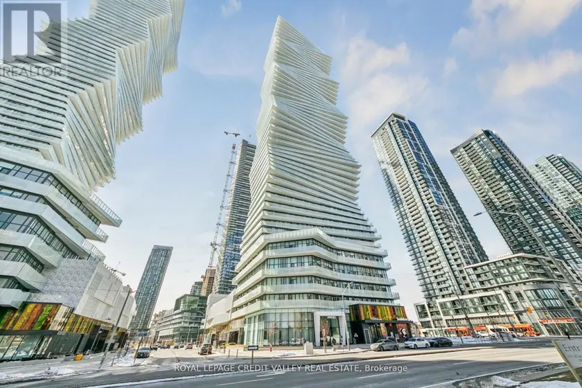 Apartment at 1413 - 3900 CONFEDERATION PARKWAY, Mississauga