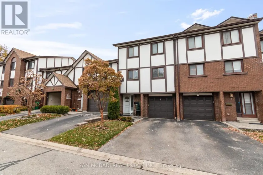 Townhouse at 4 - 4230 FIELDGATE DRIVE, Mississauga