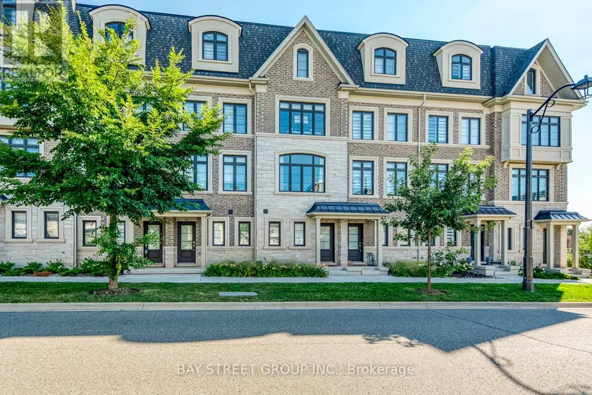 Townhouse at 11 - 2119 LILLYKIN STREET, Oakville