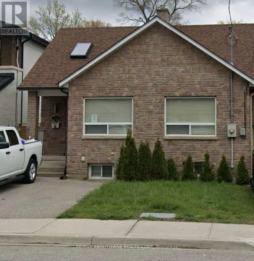 Semi-Detached/Link at 13 BROADVIEW AVENUE, Mississauga