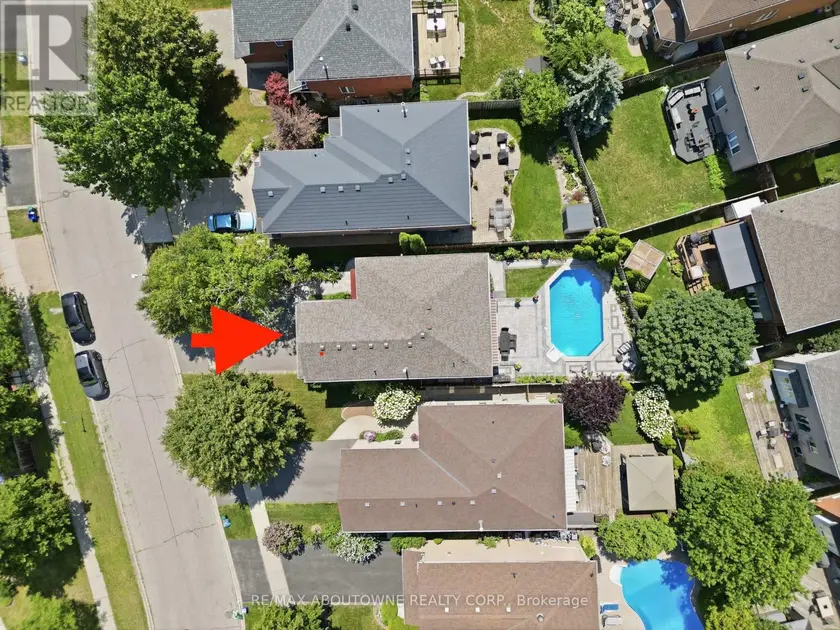 Detached at 2216 NORFOLK DRIVE, Oakville