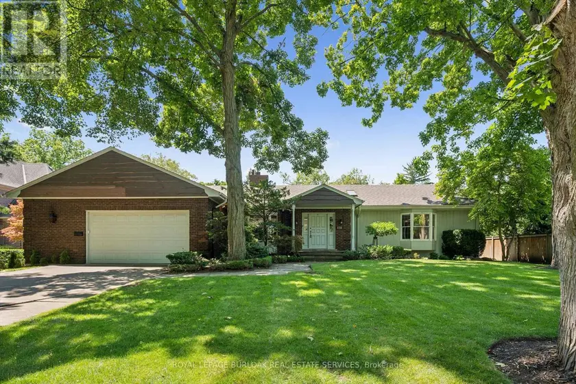 Detached at 138 APPLEBY PLACE, Burlington