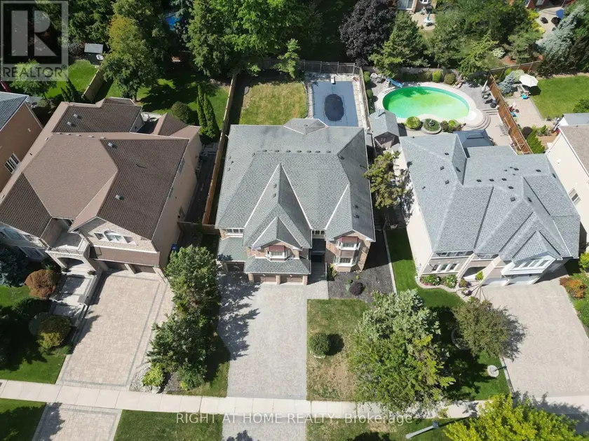 Detached at 2427 ERIN CENTRE BOULEVARD, Mississauga