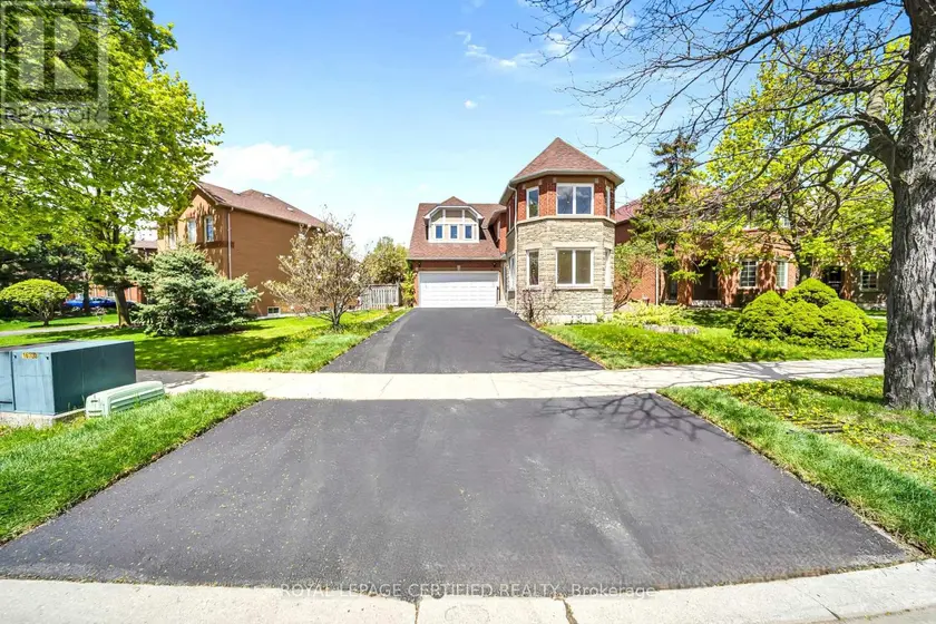 Detached at LOWER - 5016 NATKARNI CRESCENT, Mississauga