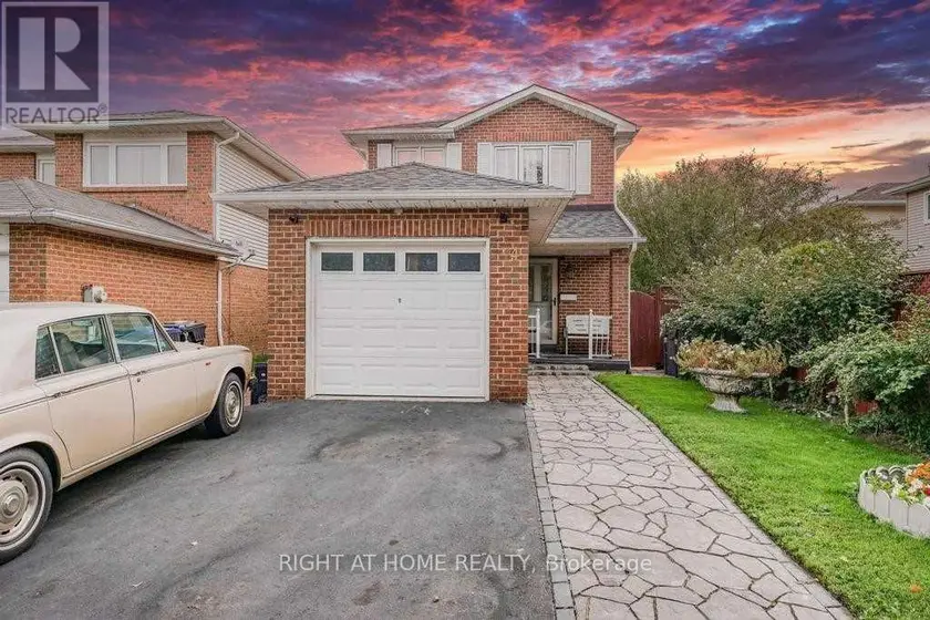 Detached at 4 SUNSHADE PLACE, Brampton