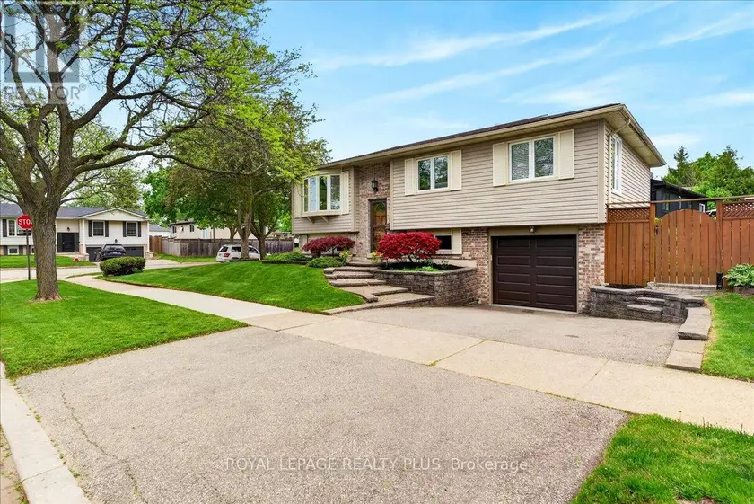 Detached at 4452 DELANEY DRIVE, Burlington